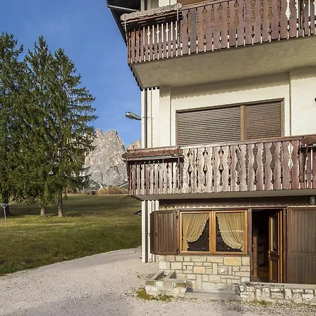 Luisa - Stayincortina Apartmán
